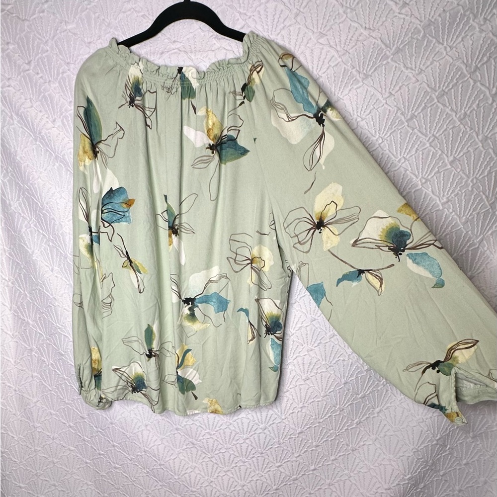 a new day Floral Blouse - Light Green Peasant Top Bishop Sleeves - Picture 3 of 7